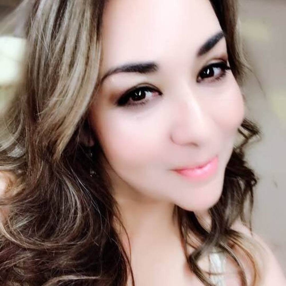 Meet your Posher, Claudia